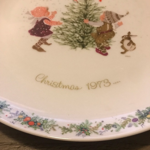 Vintage 1973 Holly Hobby  Christmas Commemorative Edition - Picture 4 of 10